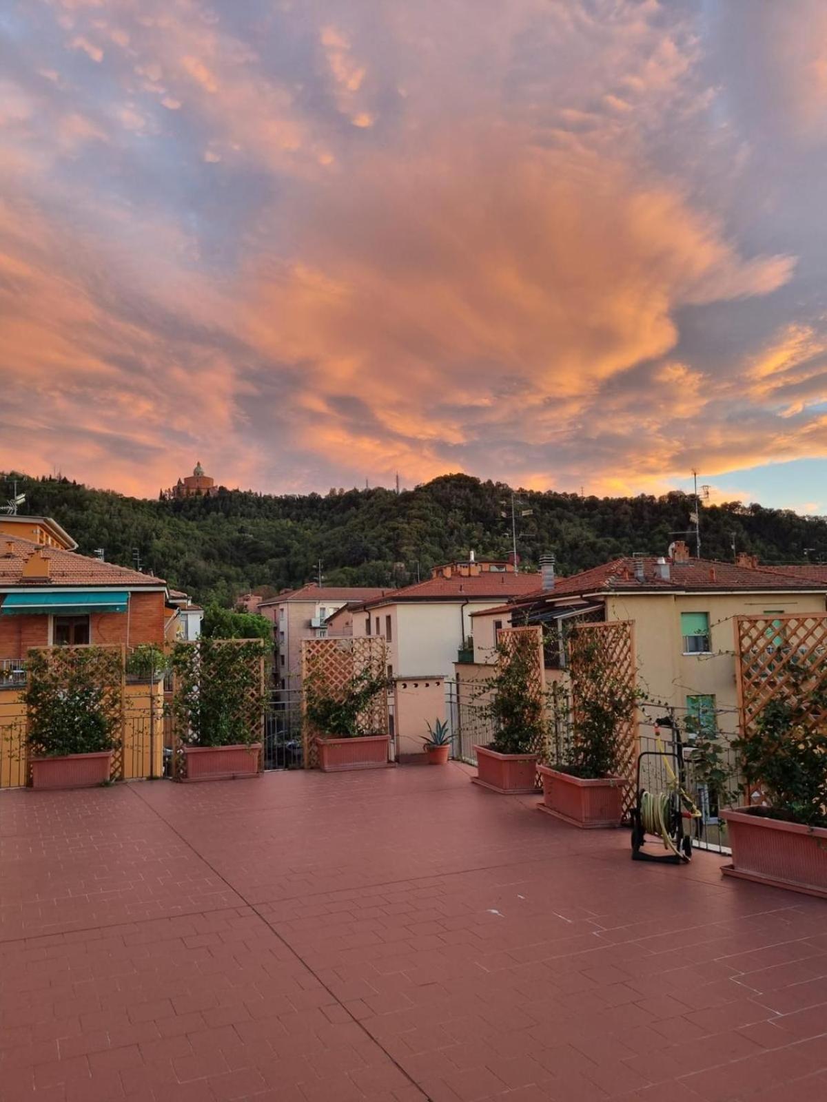 Appartamento Attico Vista San Luca Bologna Esterno foto
